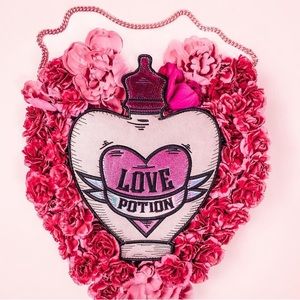 New Danielle nicole Harry Potter love potion crossbody handbag
